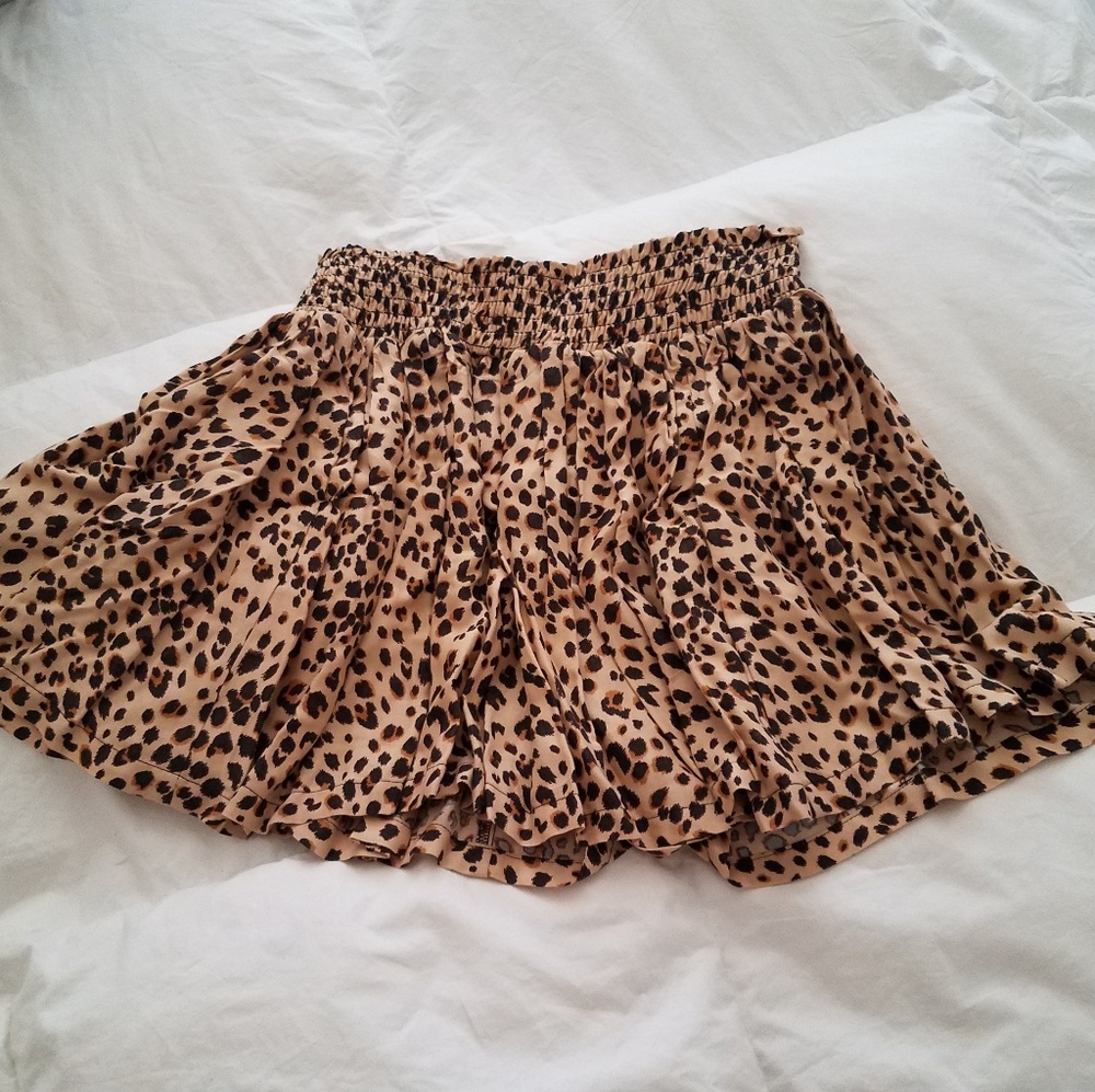Leopard print mini skirt